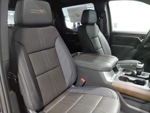 New 2026 Chevrolet Silverado 1500 High Country w/ Midnight Edition image 23