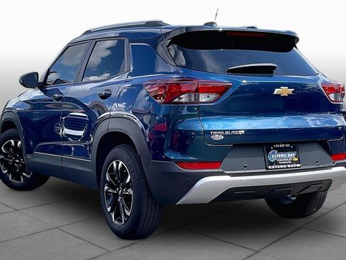 Used 2021 Chevrolet TrailBlazer LT w/ Convenience Package FWD image 12