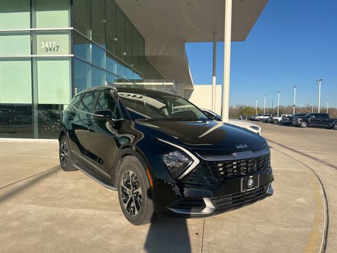 Used 2023 Kia Sportage EX image 13