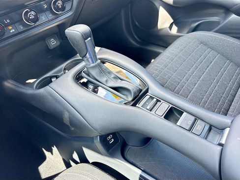Certified 2025 Honda HR-V LX image 19