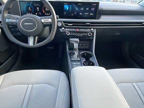 Certified 2025 Hyundai Sonata SE image 18