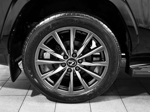 Used 2024 Lexus LX 600 F Sport image 8