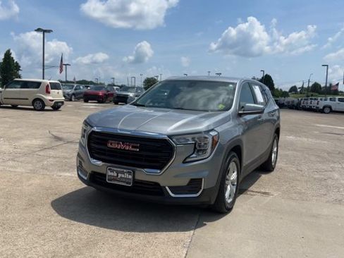 Used 2023 GMC Terrain SLE FWD image 4