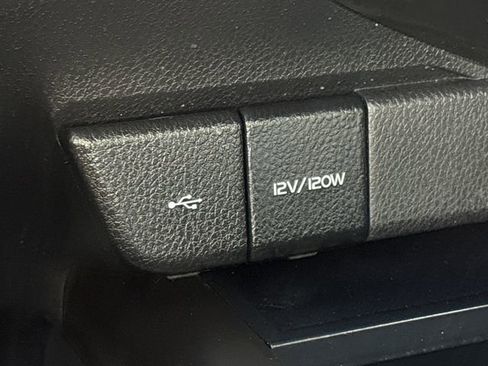 Used 2021 Toyota Camry LE FWD image 26