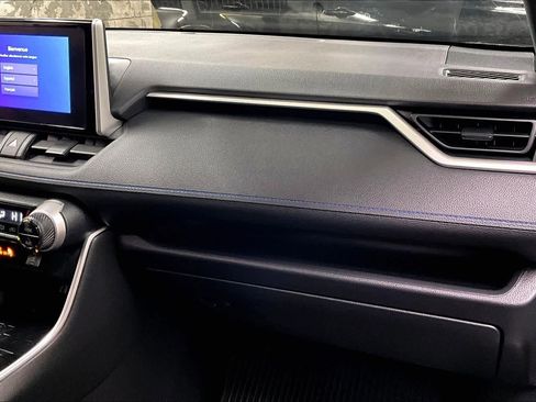 Used 2024 Toyota RAV4 SE image 17