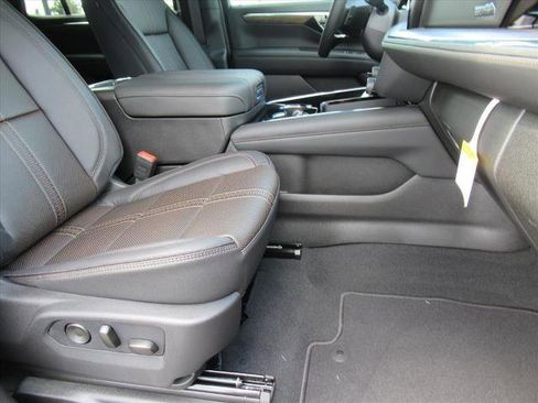 New 2026 Chevrolet Tahoe High Country image 10