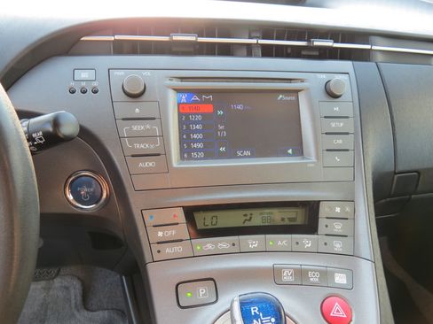 Used 2012 Toyota Prius Two FWD image 18