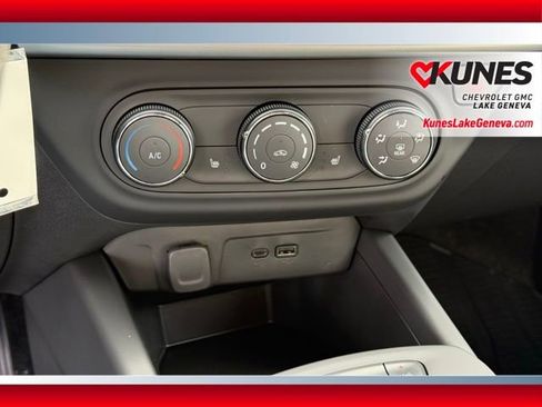 New 2026 Chevrolet Trax RS w/ Driver Confidence Package image 27