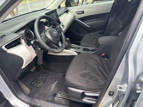 Used 2022 Toyota Corolla Cross L FWD image 8