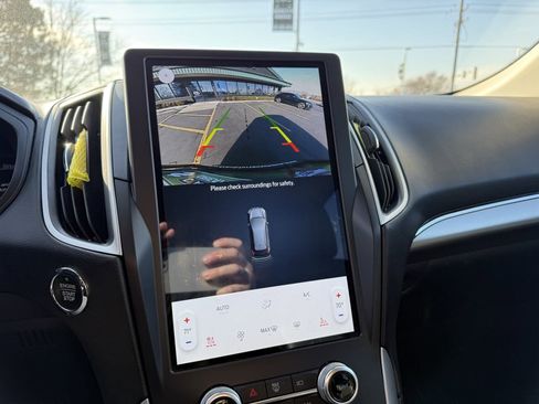 Used 2022 Ford Edge SEL w/ Sport Appearance Package image 35