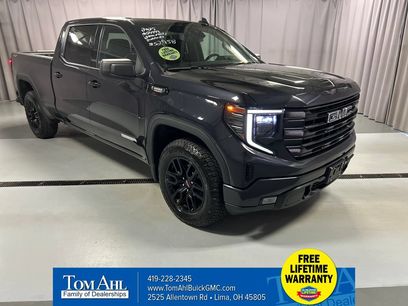 Used 2025 GMC Sierra 1500 Elevation w/ LPO, Elevation Black Package