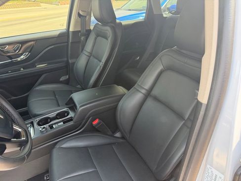 Used 2025 Lincoln Corsair AWD w/ Equipment Group 101A image 13