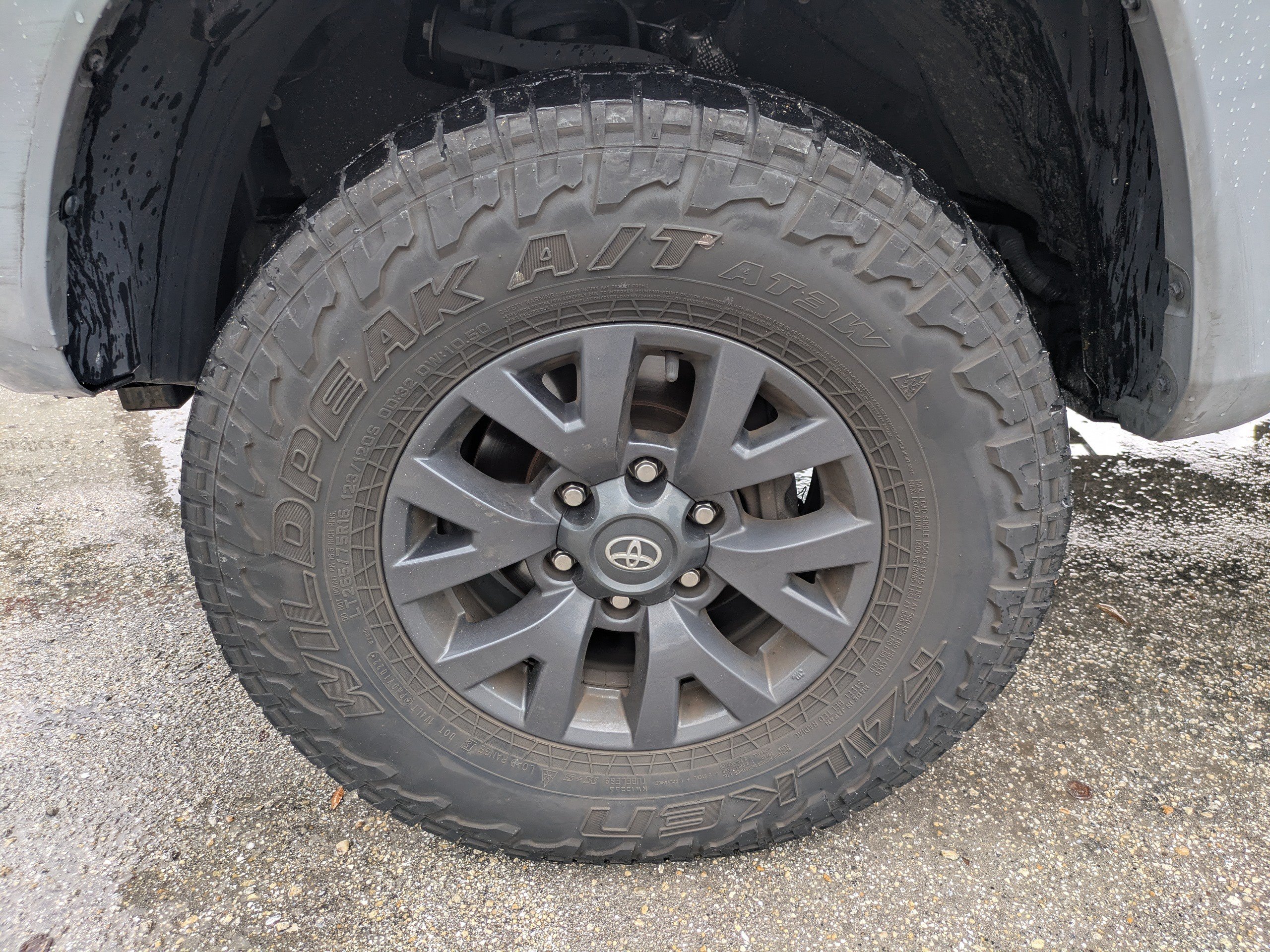 Used 2021 Toyota Tacoma SR5 AWD/4WD image 11