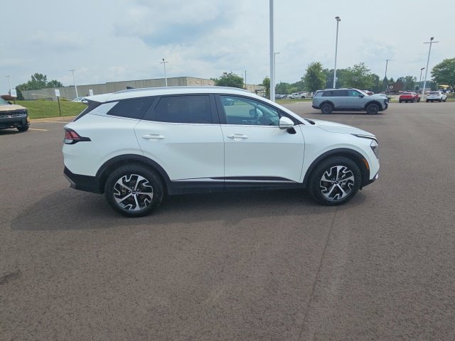 Used 2023 Kia Sportage EX AWD/4WD image 9