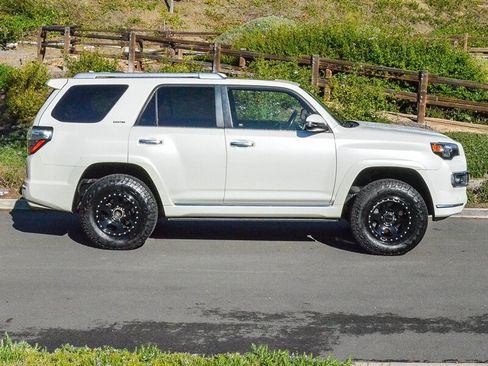 Used 2015 Toyota 4Runner Limited image 7
