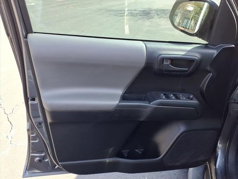 Used 2021 Toyota Tacoma SR image 11