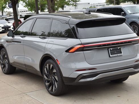 New 2026 Lincoln Nautilus Reserve w/ Jet Appearance Package AWD/4WD image 16