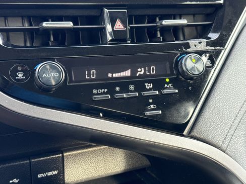 Used 2022 Toyota Camry LE FWD image 22