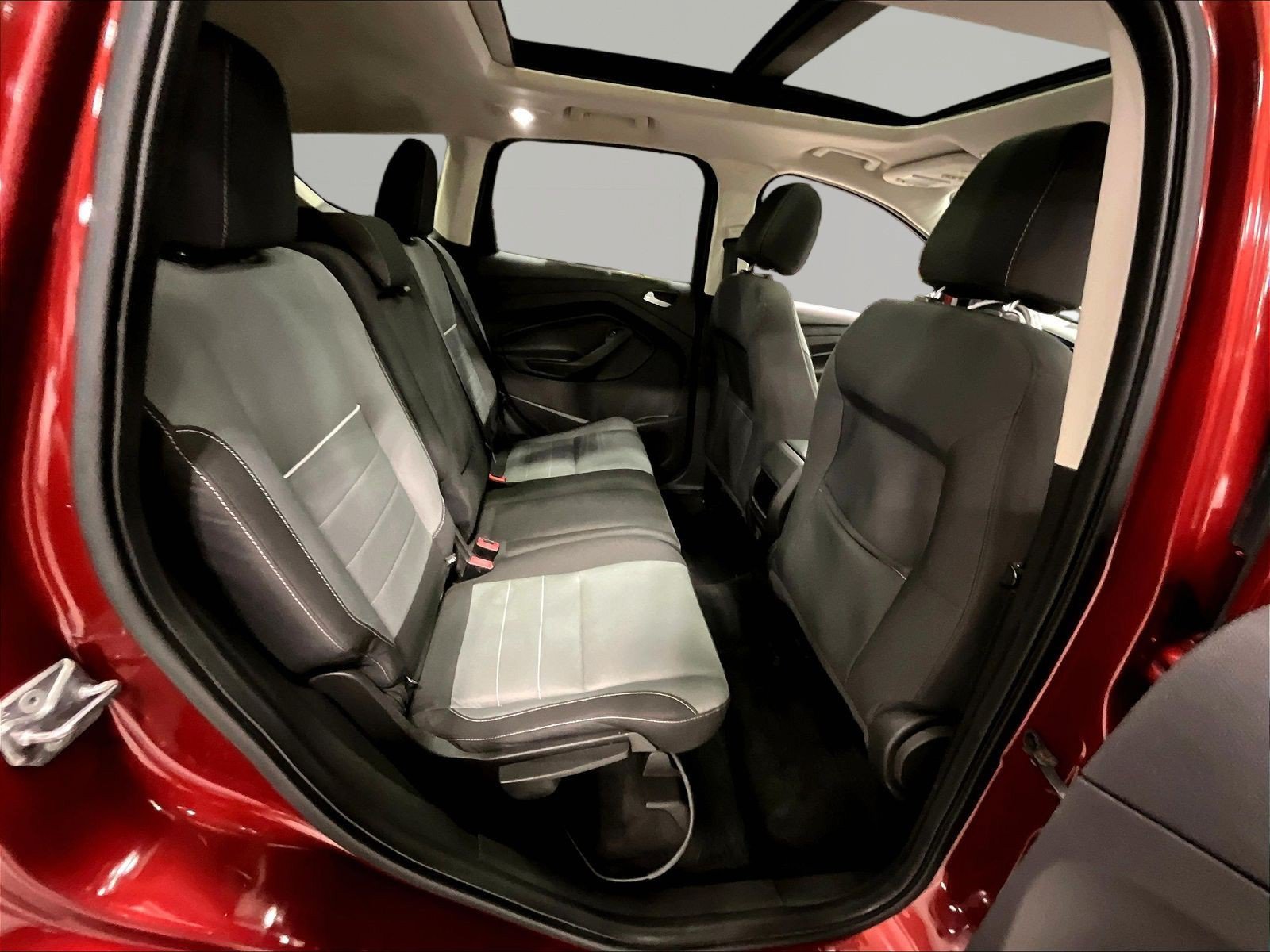 Used 2015 Ford Escape SE AWD/4WD image 25