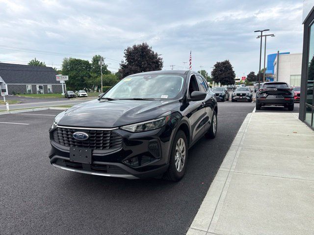 Used 2024 Ford Escape Active AWD/4WD image 5