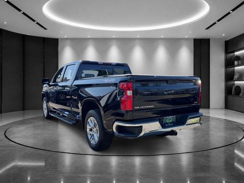 Used 2022 Chevrolet Silverado 1500 LTZ w/ LTZ Convenience Package II AWD/4WD image 4