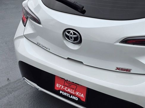 Used 2021 Toyota Corolla XSE image 16