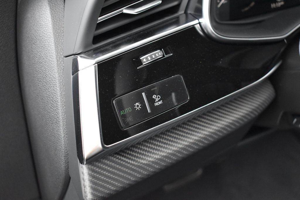 New 2026 Audi RS Q8 performance AWD/4WD image 7