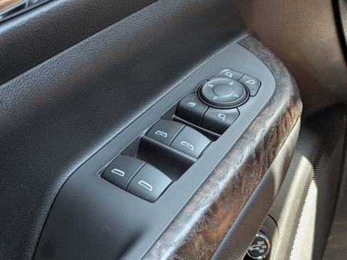 Used 2023 GMC Acadia Denali w/ Denali Ultimate Package AWD/4WD image 27