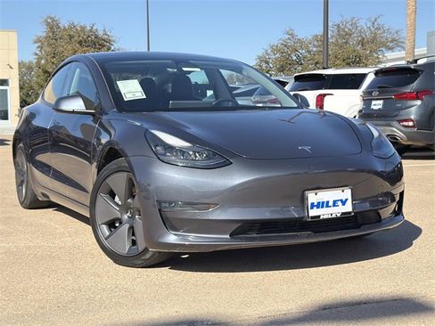 Used 2022 Tesla Model 3 Long Range image 1