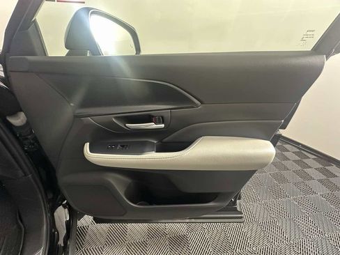 Used 2024 Toyota Grand Highlander AWD Hybrid image 28