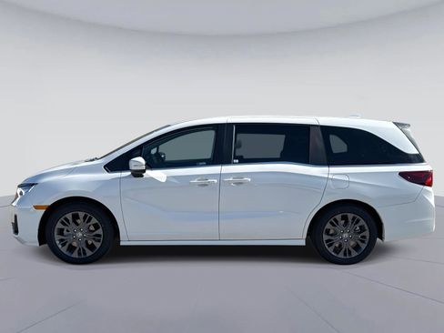 New 2026 Honda Odyssey Touring image 7