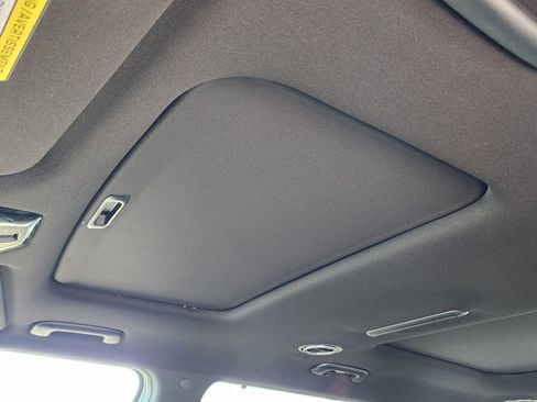 New 2026 Kia EV9 Land image 18