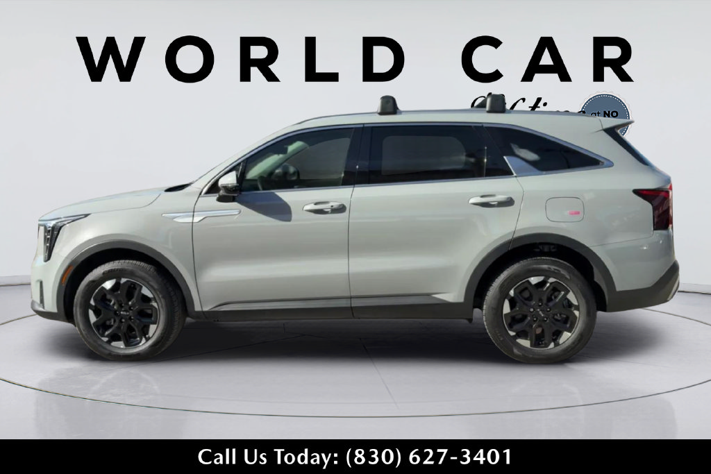 Used 2025 Kia Sorento S AWD/4WD image 6