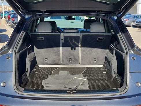 Used 2018 Audi SQ5 Prestige w/ Prestige Package image 6