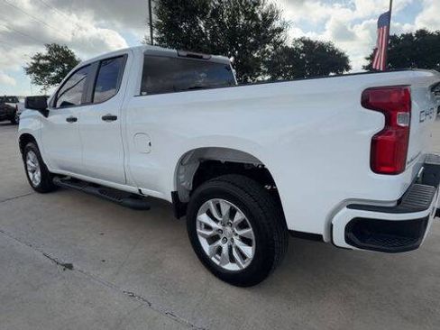 Used 2020 Chevrolet Silverado 1500 Custom w/ Custom Value Package RWD image 6