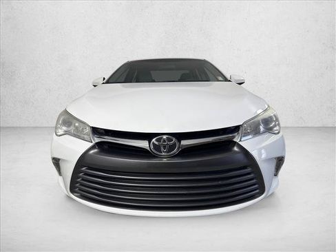 Used 2017 Toyota Camry LE FWD image 8