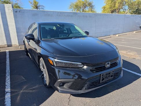 Used 2023 Honda Civic Touring image 4