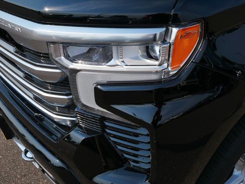 Used 2026 Chevrolet Silverado 1500 High Country AWD/4WD image 15