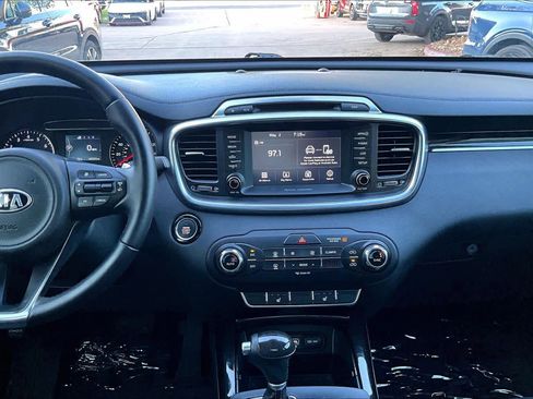 Used 2017 Kia Sorento EX FWD image 7