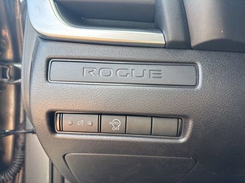 Used 2024 Nissan Rogue S AWD/4WD image 15