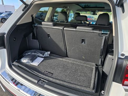 New 2026 Volkswagen Atlas SE image 19