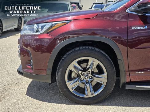 Used 2017 Toyota Highlander Limited AWD/4WD image 6