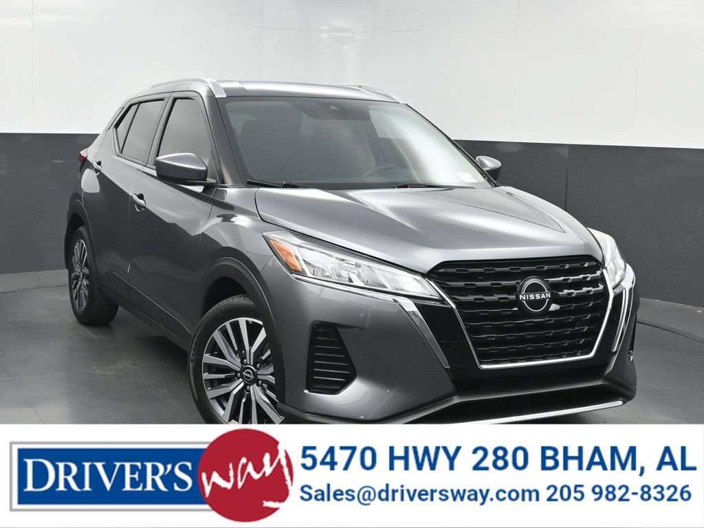 Used 2023 Nissan Kicks SV FWD image 1