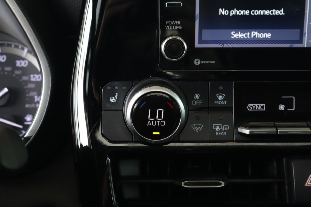 Used 2020 Toyota Highlander XLE AWD/4WD image 27