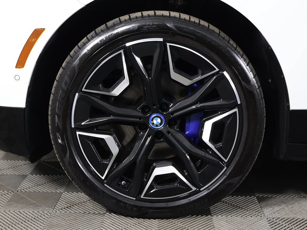 Used 2024 BMW iX xDrive50 w/ Sport Package AWD/4WD image 24