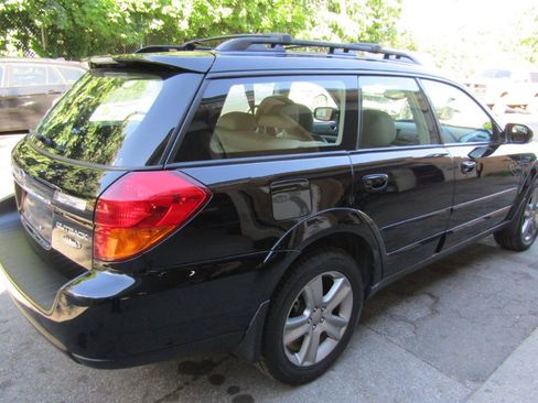 Used 2005 Subaru Outback 3.0R L.L. Bean AWD/4WD image 16