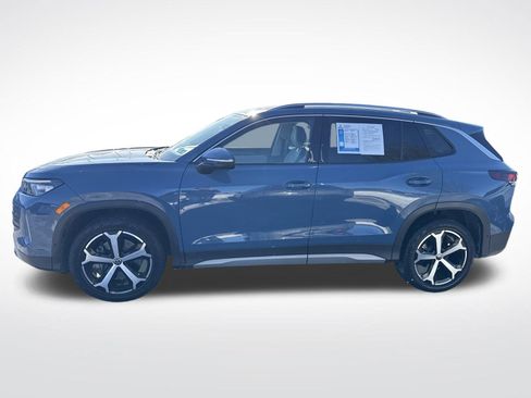 Used 2025 Volkswagen Tiguan SE AWD/4WD image 2
