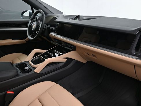New 2026 Porsche Cayenne E-Hybrid AWD/4WD image 14