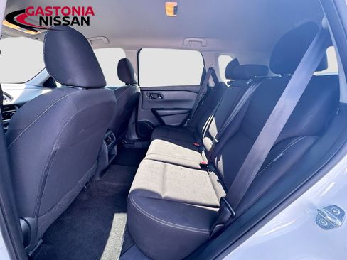 Used 2024 Nissan Rogue S AWD/4WD image 31