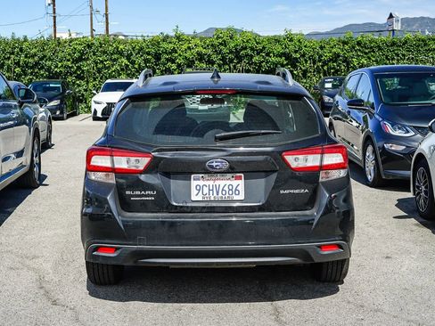 Used 2018 Subaru Impreza 2.0i Premium image 3